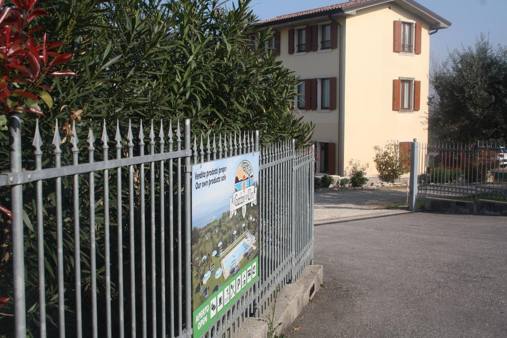 Agriturismo Il Giardino Degli Ulivi Лацизе Экстерьер фото