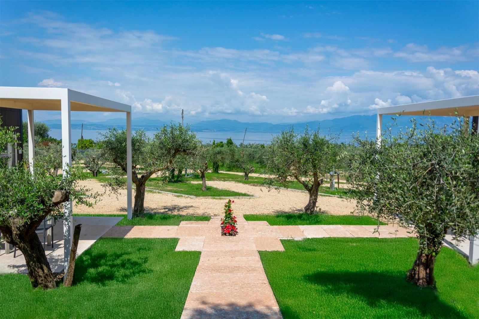 Agriturismo Il Giardino Degli Ulivi Лацизе Экстерьер фото