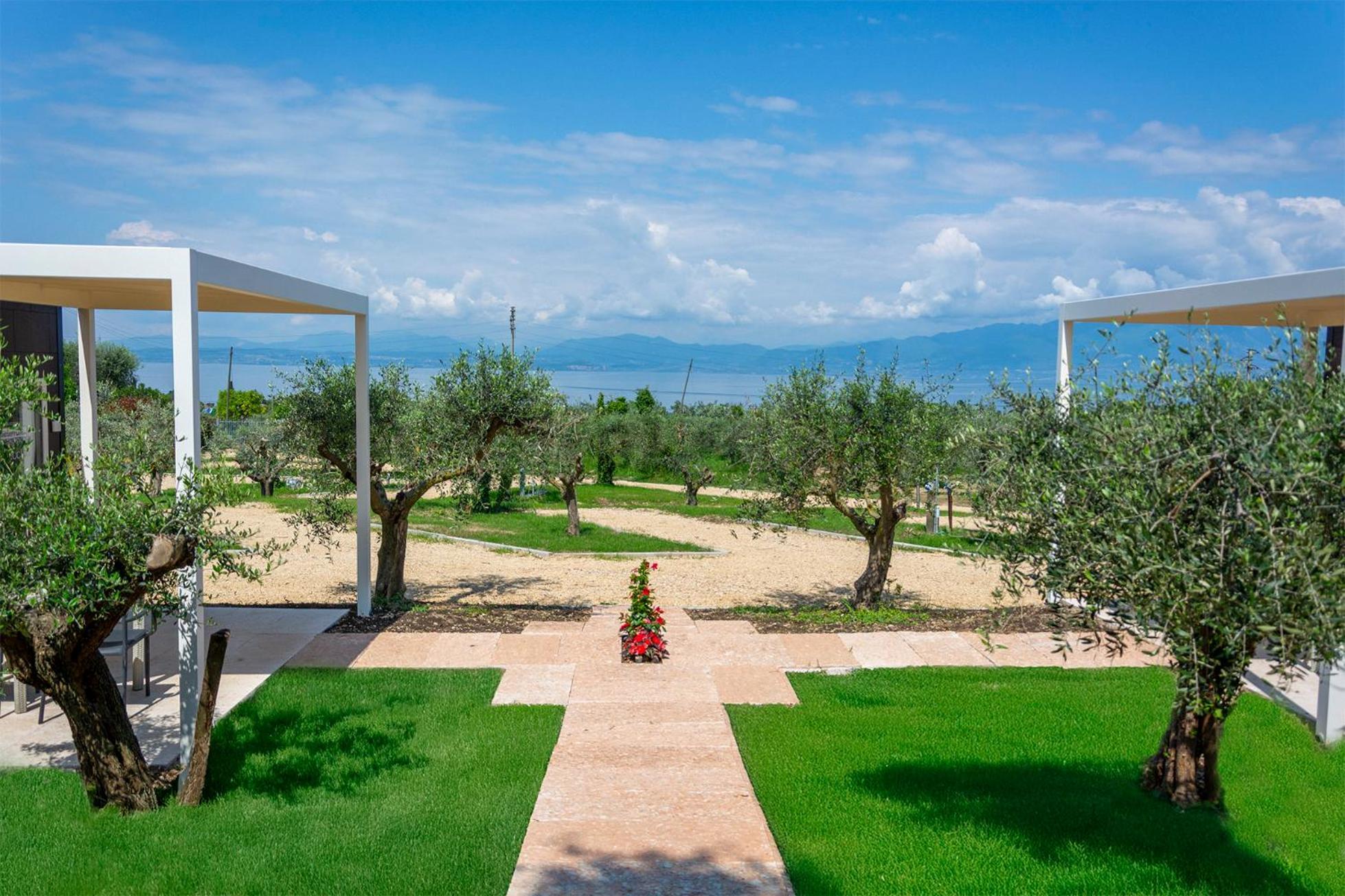 Agriturismo Il Giardino Degli Ulivi Лацизе Экстерьер фото