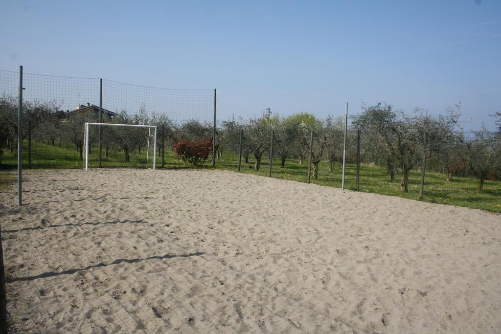 Agriturismo Il Giardino Degli Ulivi Лацизе Экстерьер фото
