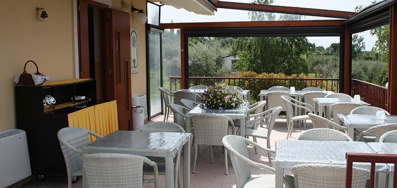 Agriturismo Il Giardino Degli Ulivi Лацизе Экстерьер фото