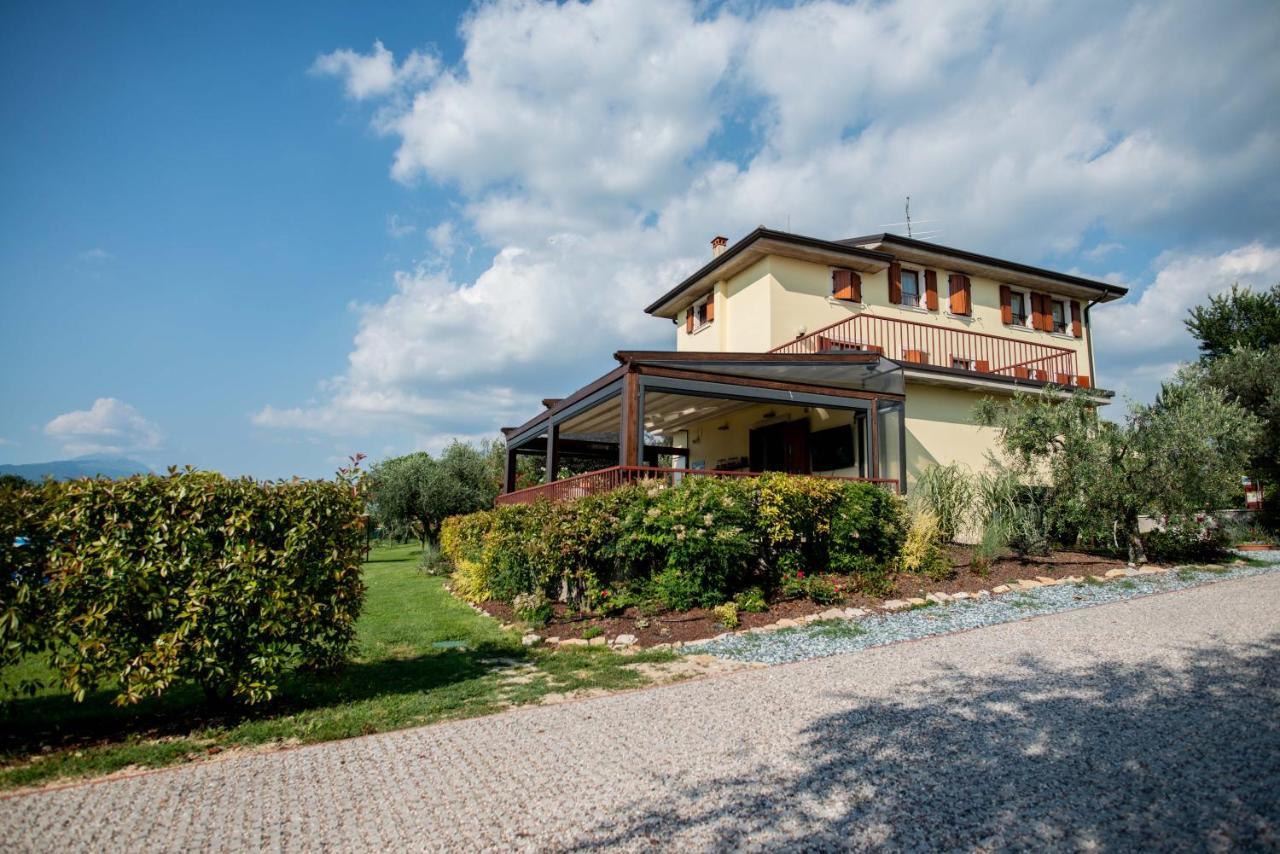 Agriturismo Il Giardino Degli Ulivi Лацизе Экстерьер фото